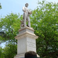Estatua del patriota