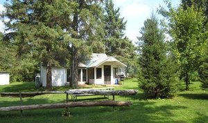 Silgrey Resort in Havergal, image may contain: Shelter, Cottage, Backyard, Grove