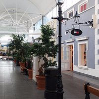 FASHION HOUSE Outlet Centre