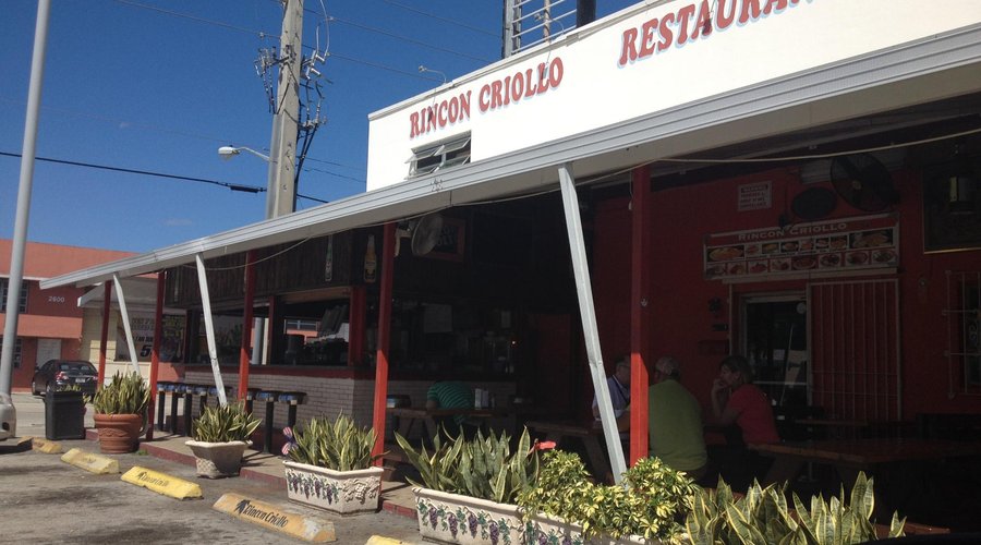 un restaurant (muy excelente )
