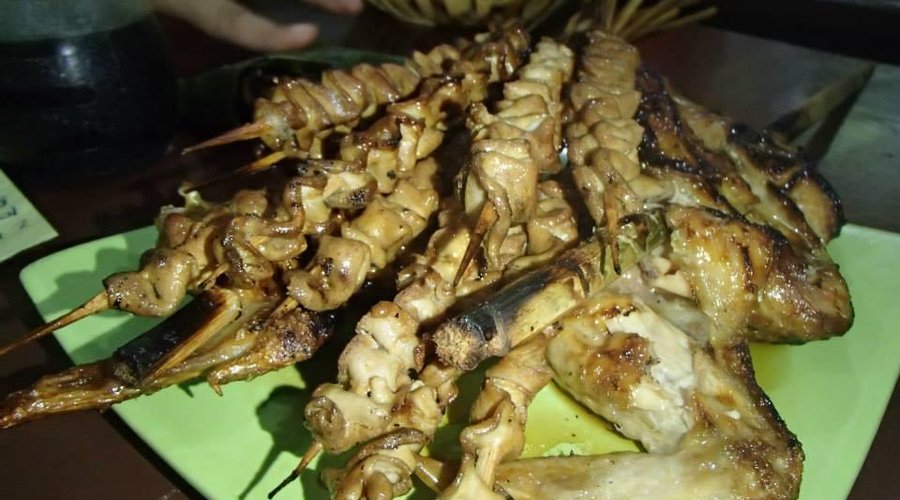 Sabeth's grilled chicken intestines and chicken barbeque