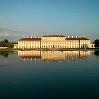 Neues Schloss Schleißheim in Abendstimmung