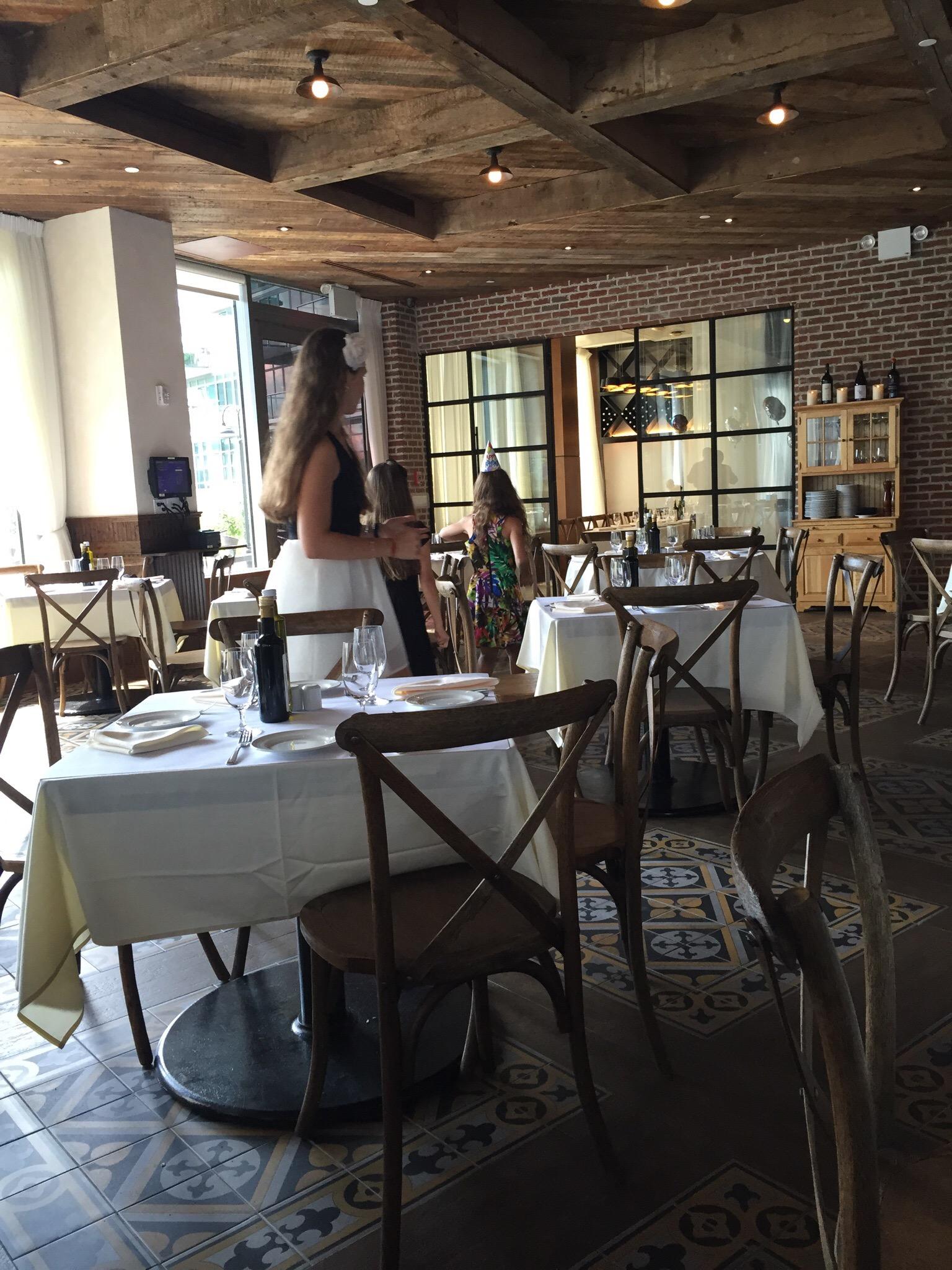 Restaurants online in queens