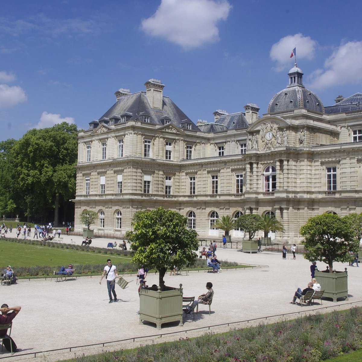 Palais Royal - History & Shopping in Paris (Small Group Walking Tour) 2024