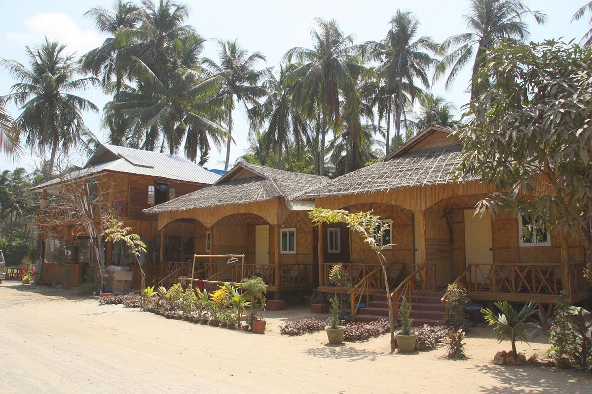 SOE KOKO BEACH HOUSE & RESTAURANT (Нгве-Саунг) - отзывы, фото и сравнение  цен - Tripadvisor