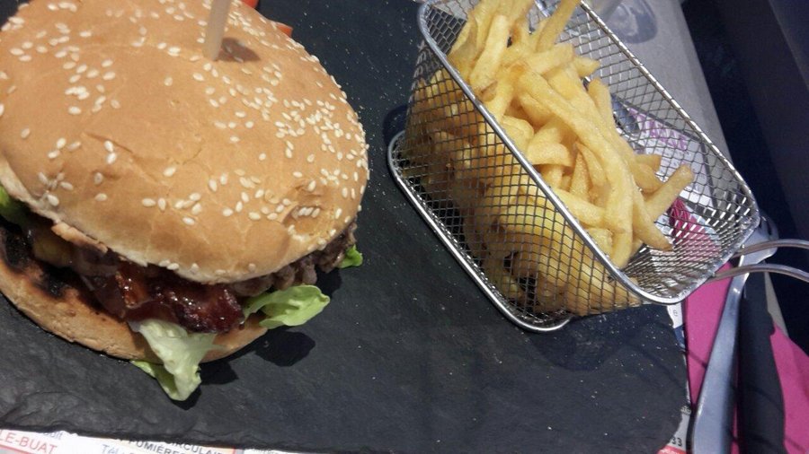 Burger frites maison / buffet froid maison