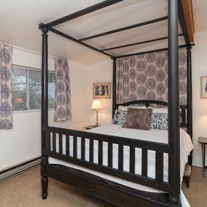 Master bed, Carriage House.