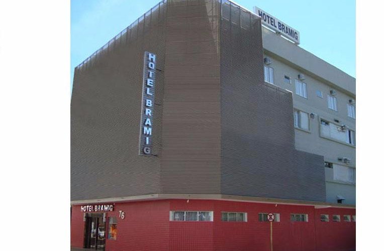 Localizado próximo ao centro da cidade, da rodoviária e ao lado do Vila Nova Shopping.