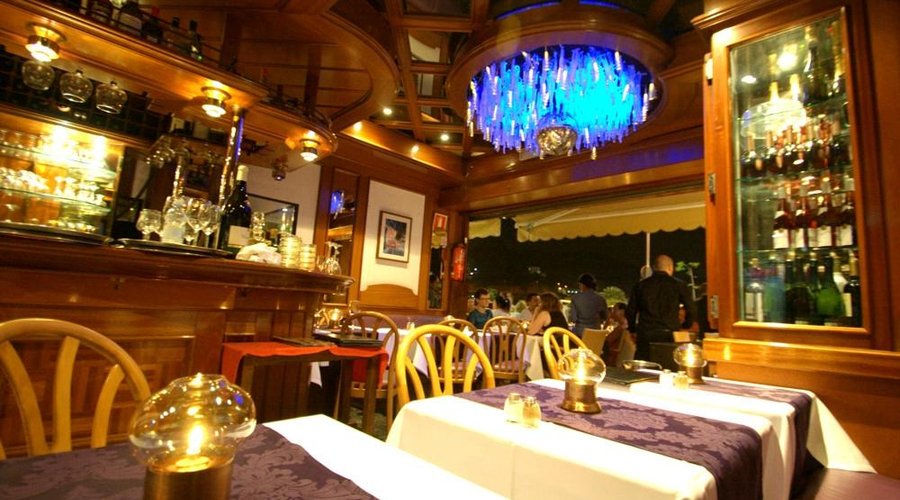 Top quality food for an affordable price on prime location in Puerto Rico, Gran Canaria