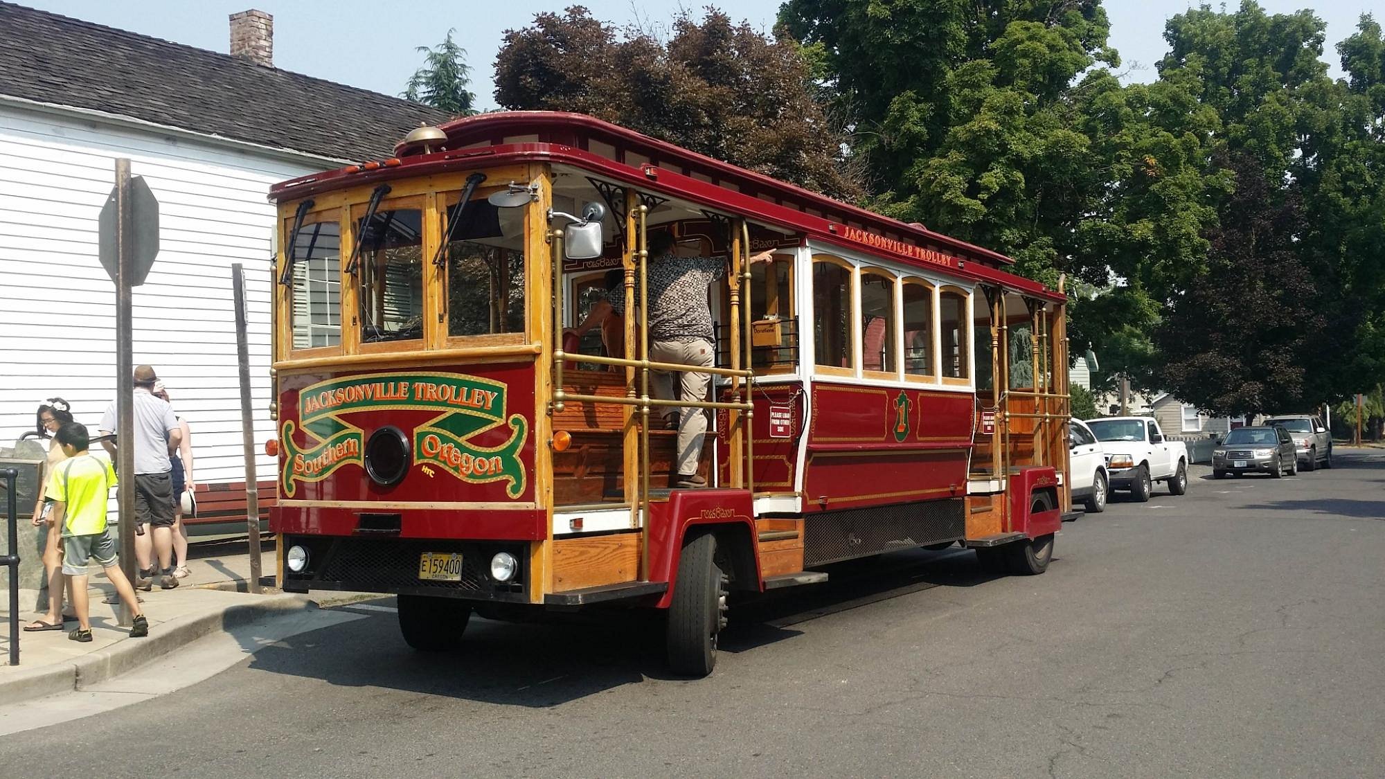 trolley tour jacksonville oregon