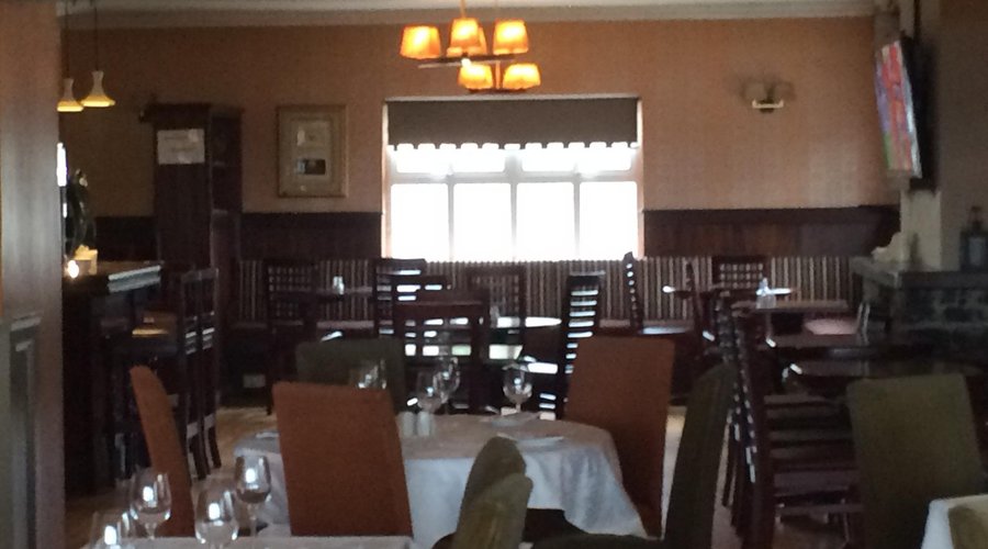 Very quaint charming bar/restaurant. Great atmosphere!