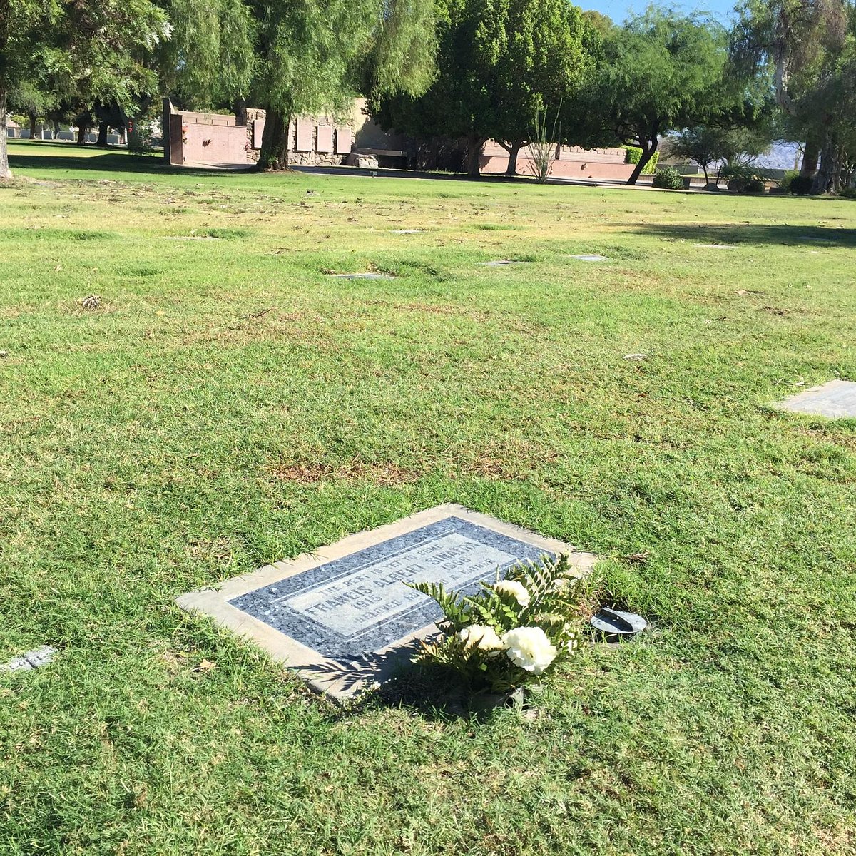 Frank Sinatra Gravesite (Cathedral City) - All You Need to Know BEFORE ...
