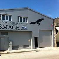 Fachada de la fábrica