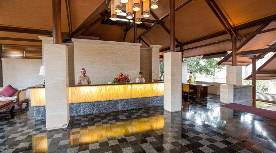 Lobby at the Grand Balisani Suites