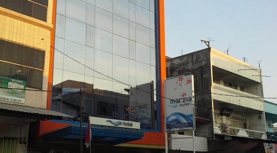 Hotel marina bima dari jalan