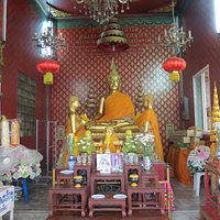 The side shrine