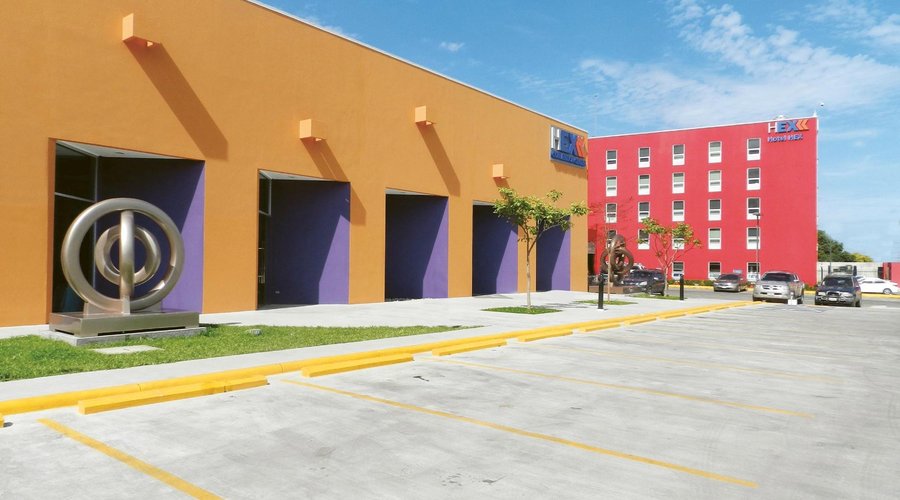Centro de Convenciones y Hotel