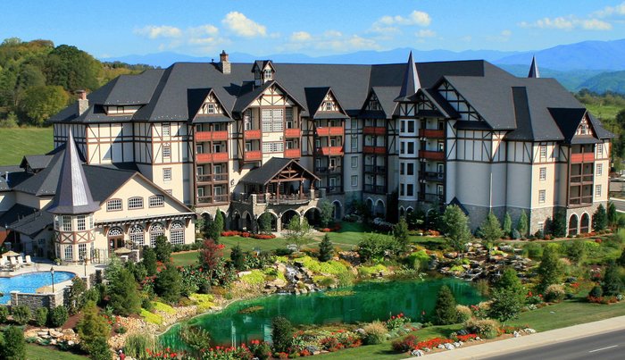 THE INN AT CHRISTMAS PLACE $200 ($̶2̶6̶5̶) - Updated 2024 Prices & Hotel Reviews - Pigeon Forge, TN