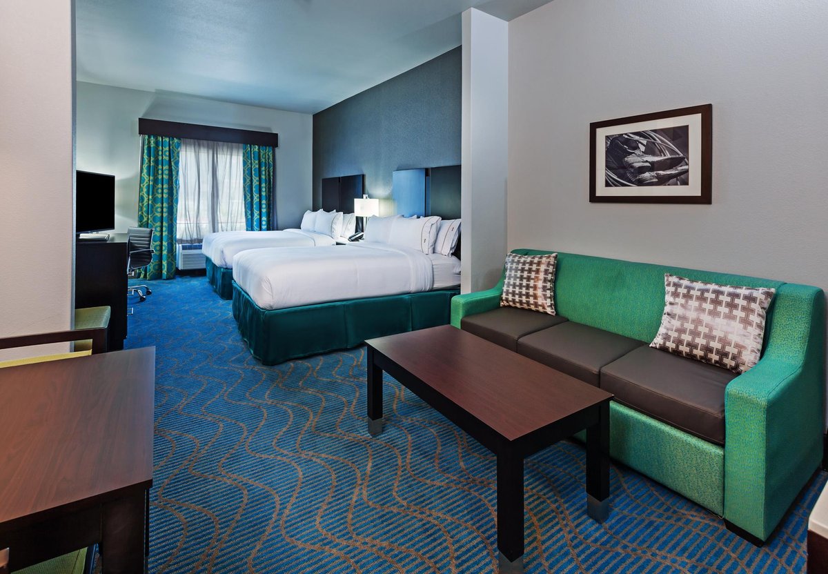 Holiday Inn Express & Suites Killeen - hotel rooms