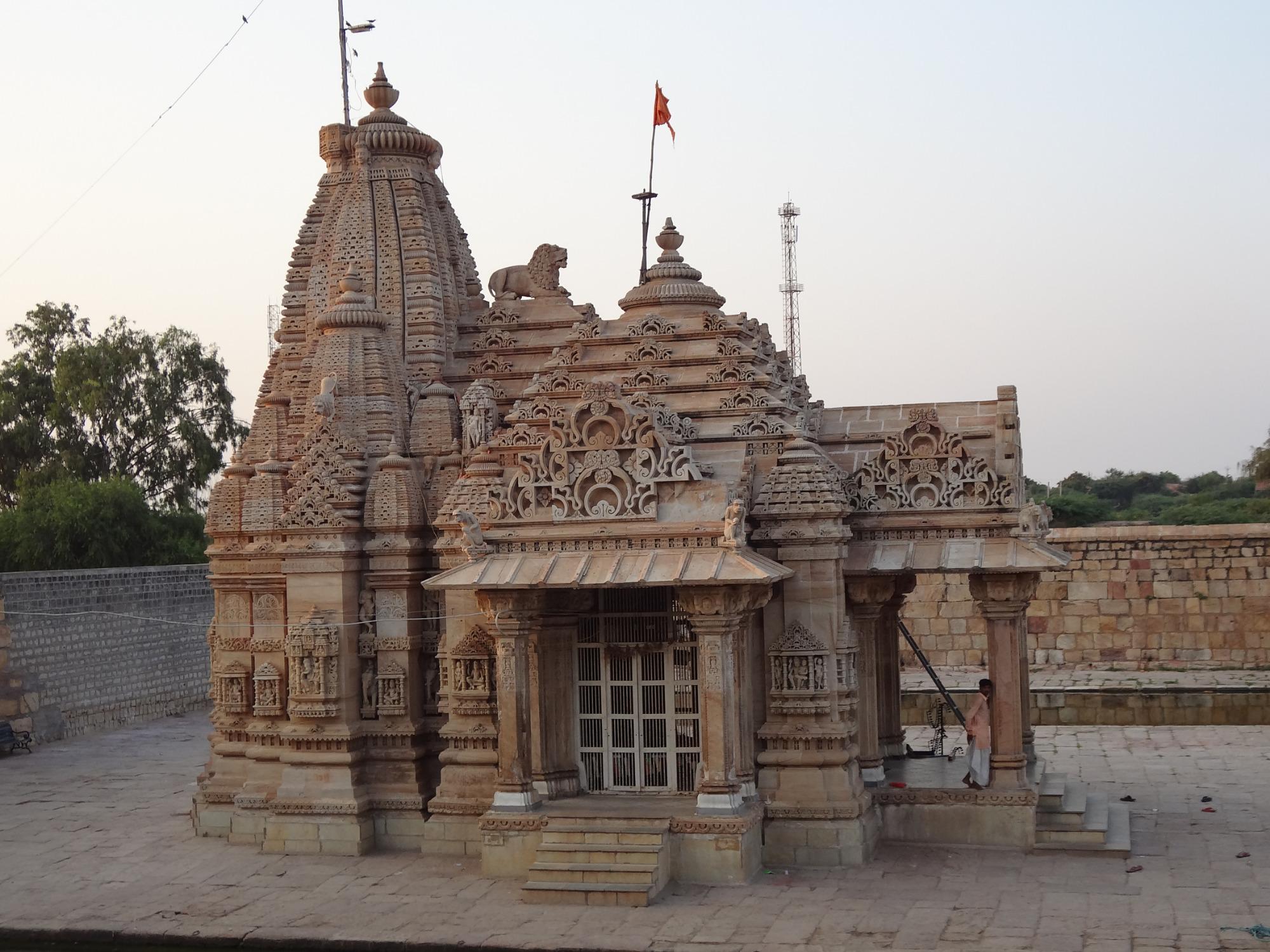 Trineteshwar Temple, Surendranagar