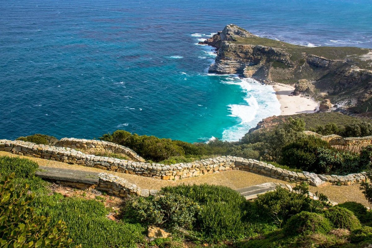 Cape Point: Surga Tersembunyi di Ujung Afrika Selatan 
