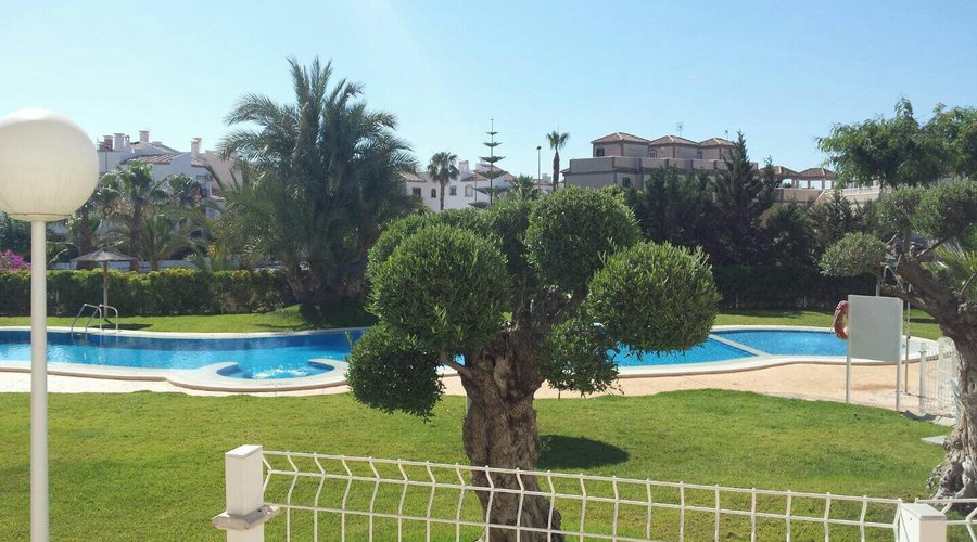 Fabulous place! Lovely and clean swimming pool spotless. Very peaceful and quiet. Well looked af