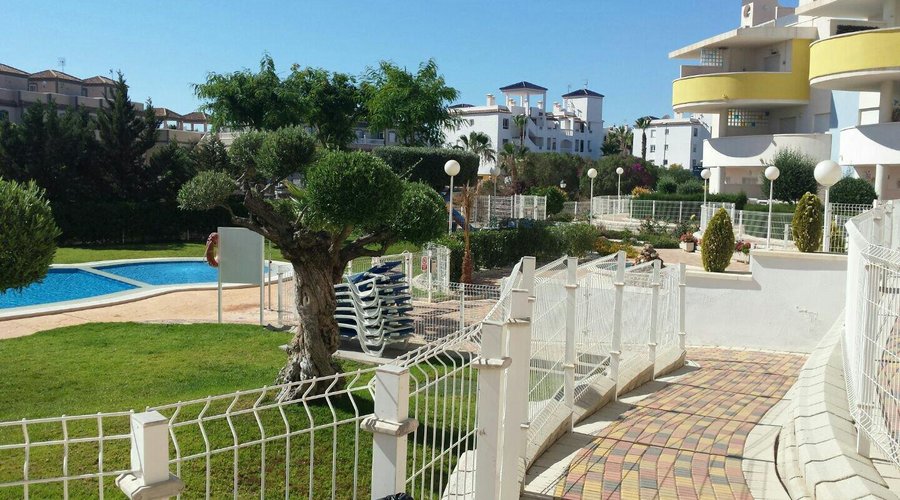 Fabulous place! Lovely and clean swimming pool spotless. Very peaceful and quiet. Well looked af