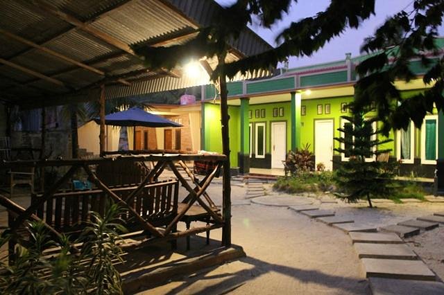 Azza Homestay Reviews And Photos