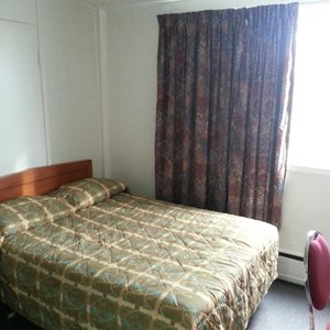 Seasons Motor Inn