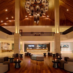 Pullman Danang Beach Resort, hotel in Da Nang
