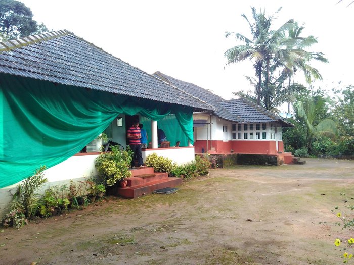 HILL TRACK HOME STAY (Coorg/Kakkabe) - Guesthouse Reviews & Photos ...