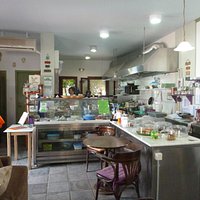 Food preparation/ kitchen/serving area
