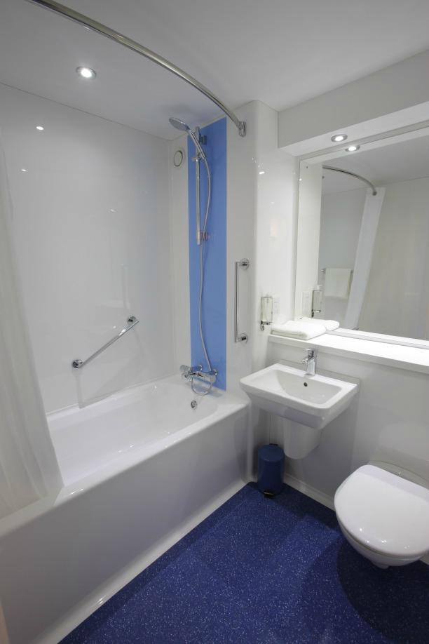 Hotel photo 15 of Travelodge Ryde Isle of Wight Hotel.
