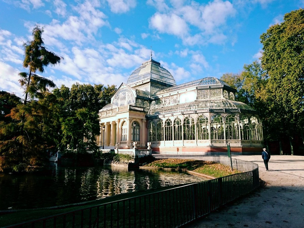 A Complete Sightseeing Guide of Retiro Park in Madrid