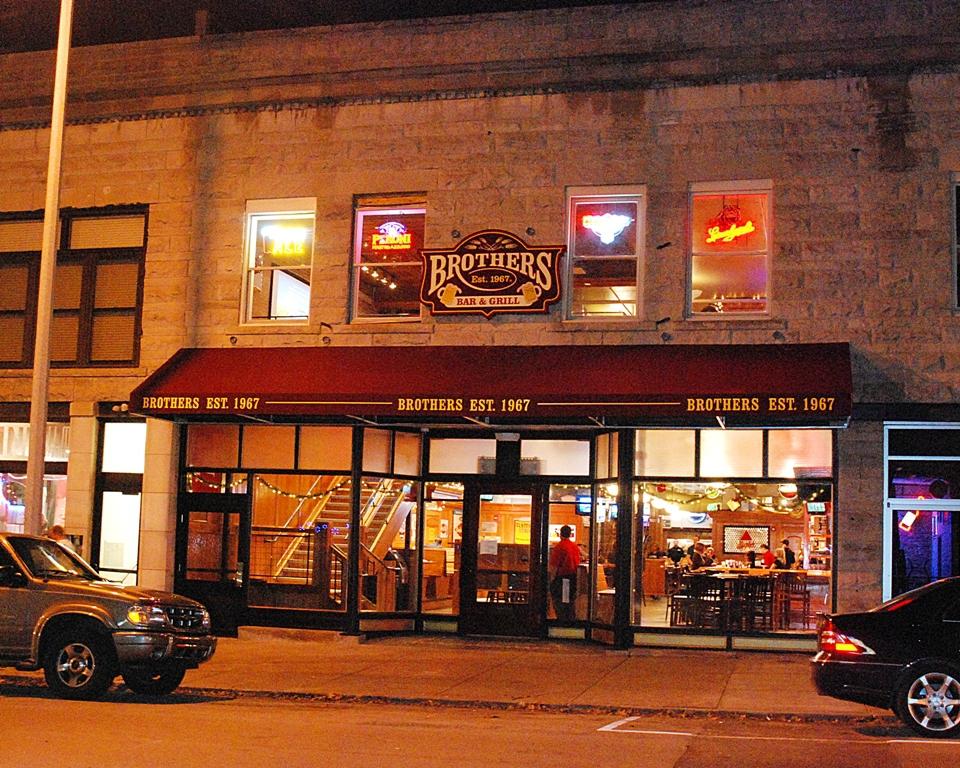 BROTHERS BAR & GRILL, Bloomington - Photos & Restaurant Reviews - Order ...