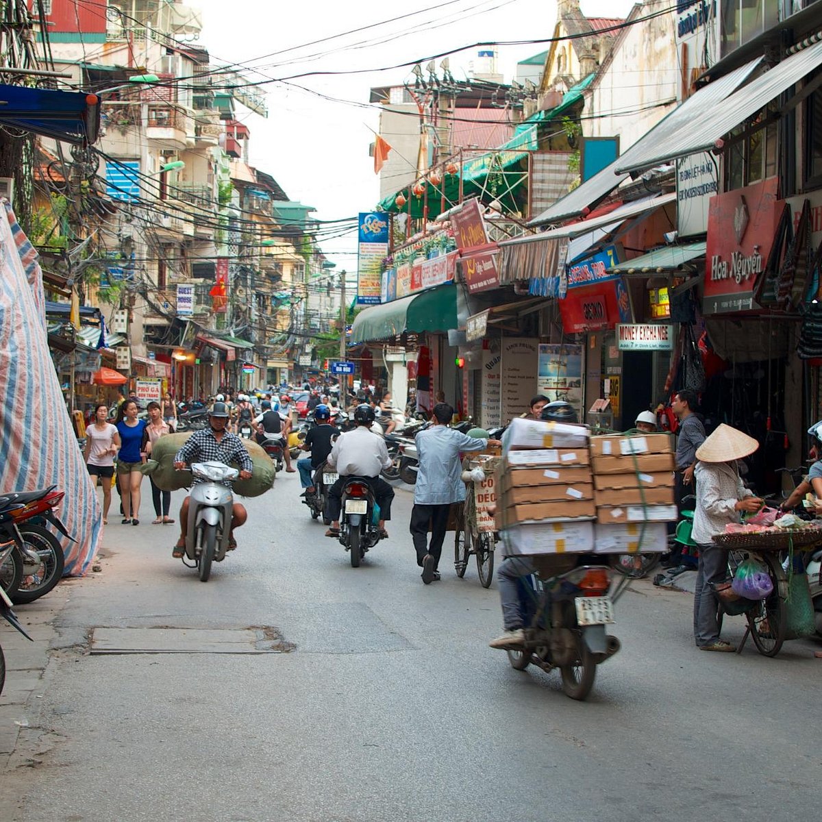 visit hanoi old quarter