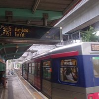 軽鐵藍地駅の様子