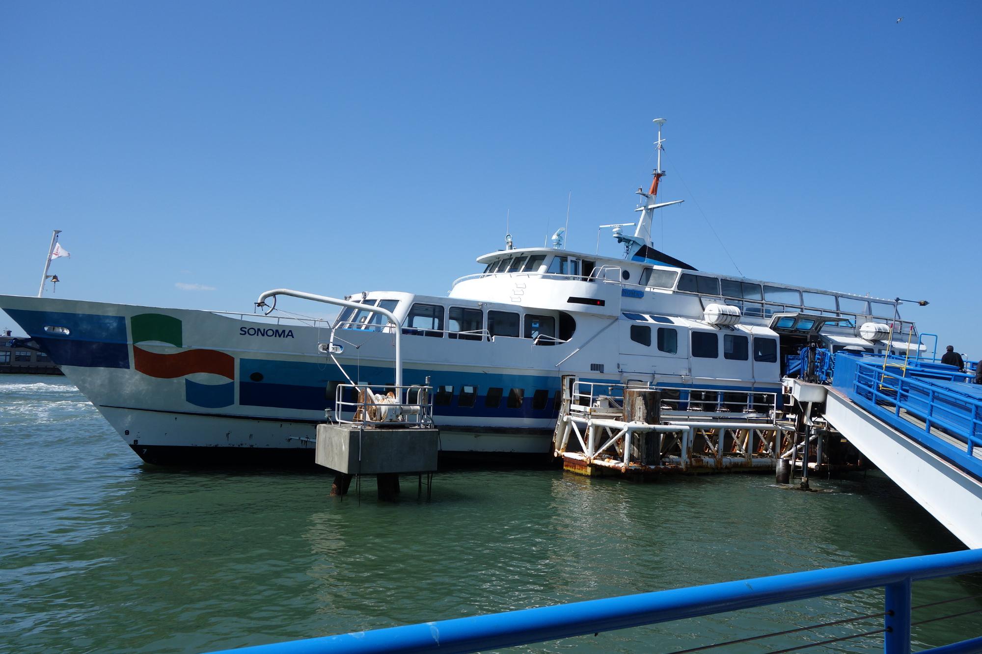 golden gate ferry        
        <figure class=