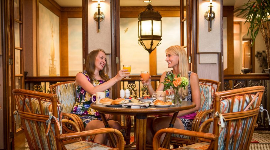 Enjoy daily Continental Breakfast in Rick's Cafe. 