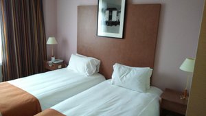 HOLIDAY INN CALAIS - COQUELLES, AN IHG HOTEL $98 ($̶1̶1̶9̶) - Updated ...