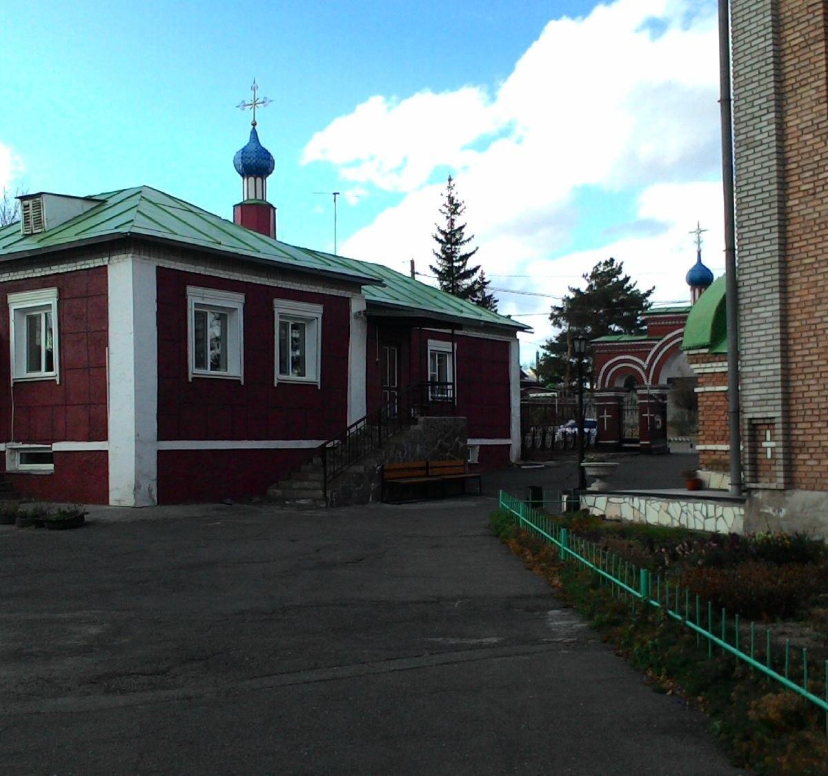 Церковь черногорск. Крестильный храм Черногорск. Хоных. Хоных станция. Собор в Черногорске.