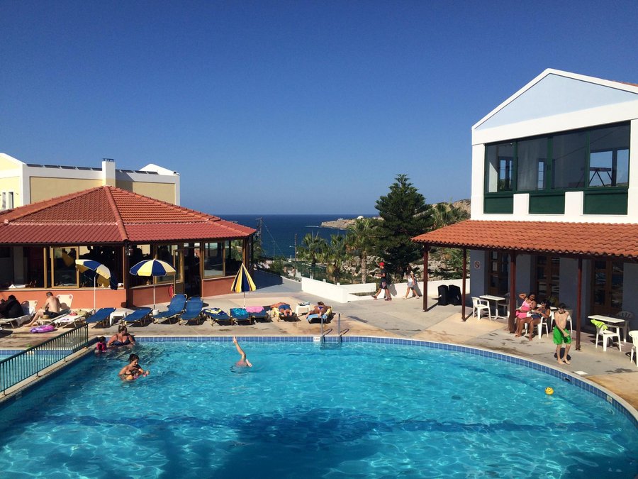 CAMARI GARDEN HOTEL APARTMENTS  Gerani  Grekland  omd  men och