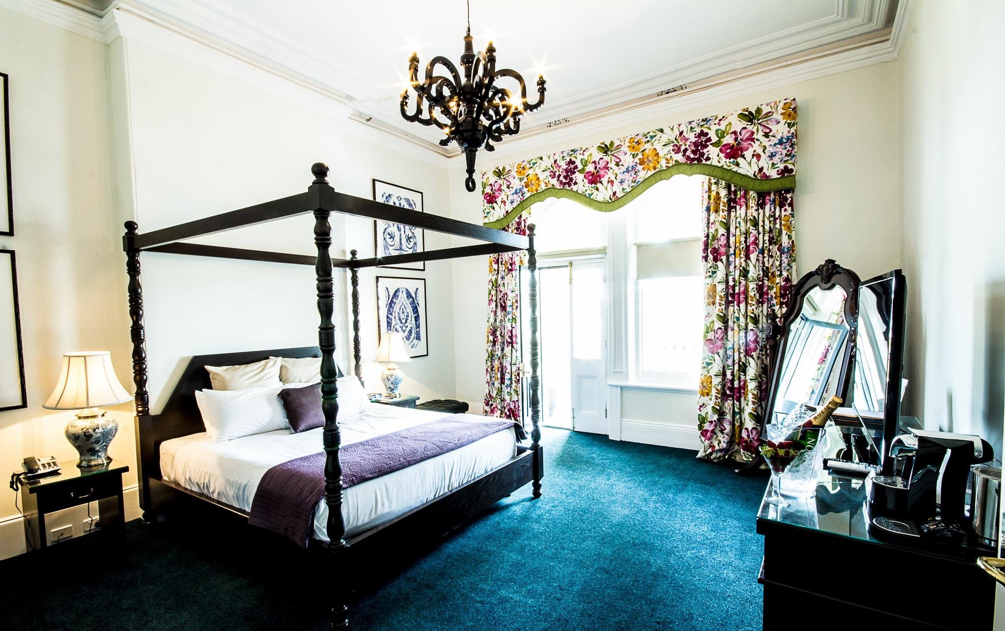 Largs Pier Hotel by null