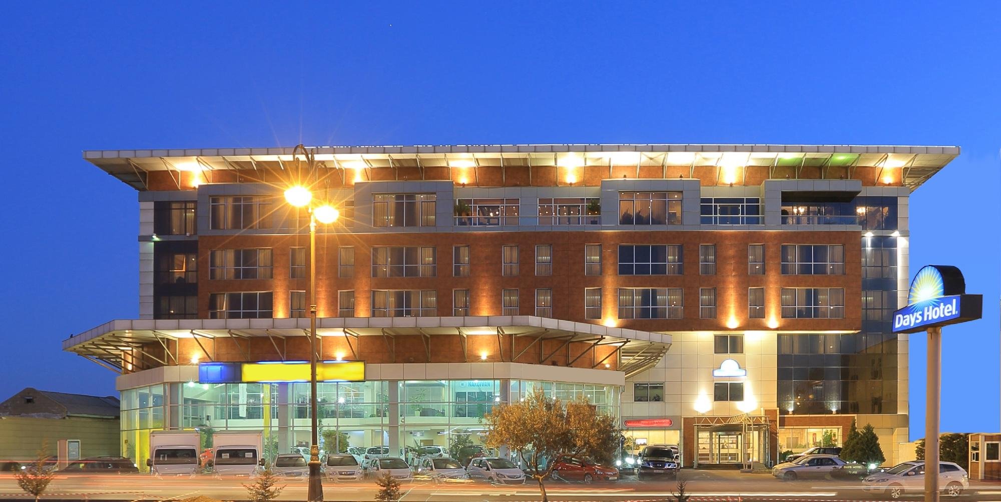 Days Hotel Baku image
