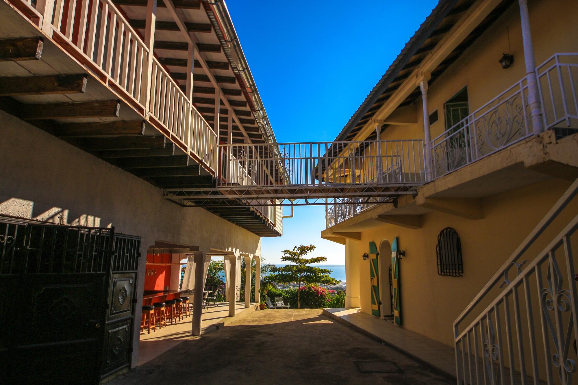 Habitation Des Lauriers B&B (Haïti, Les Caraïbes) : Tarifs 2021 Mis à ...