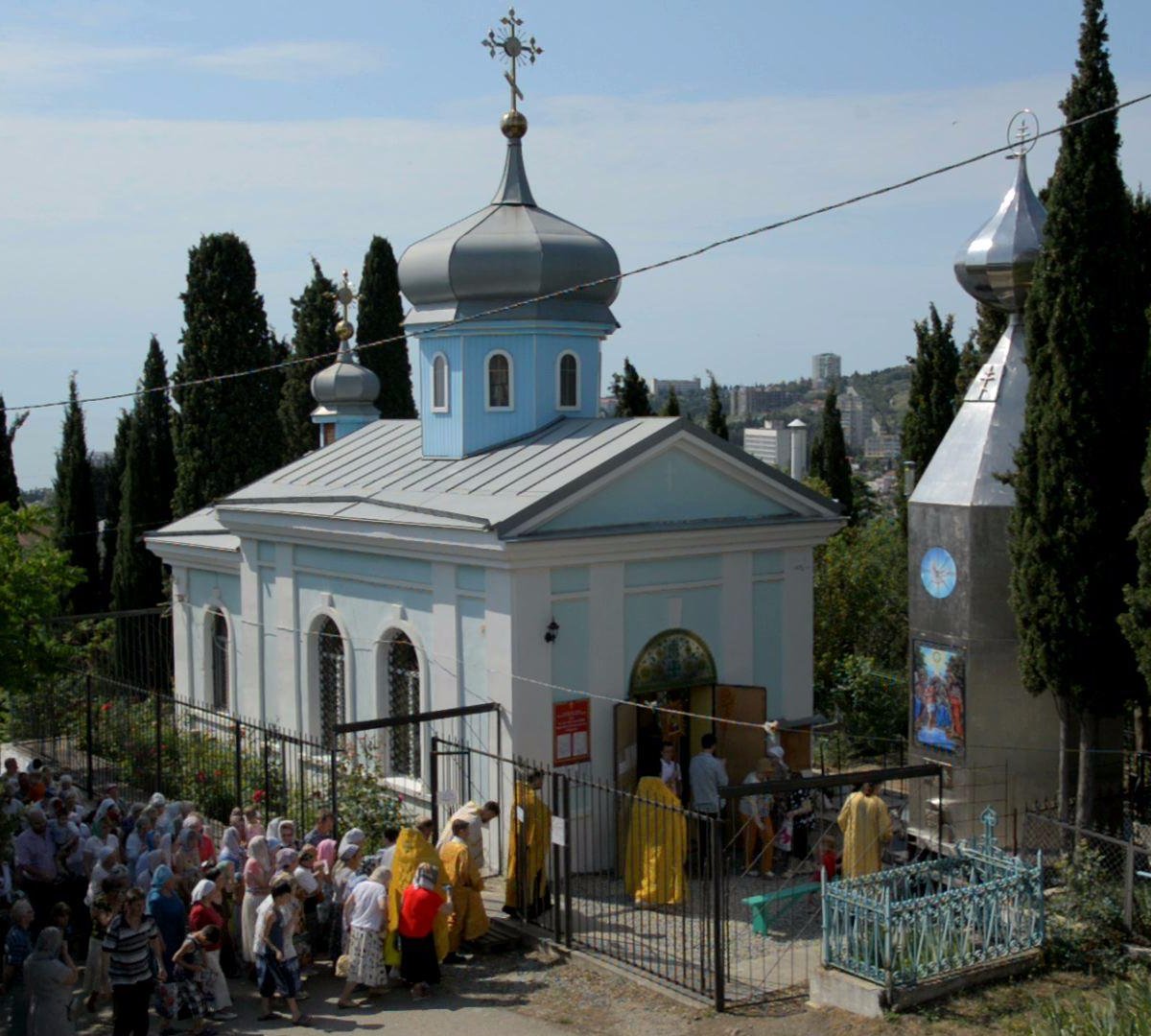 храм всех святых в алуште