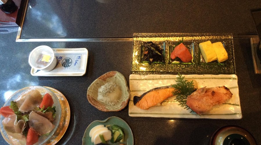 朝食