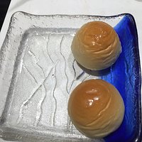 Sticky pork buns