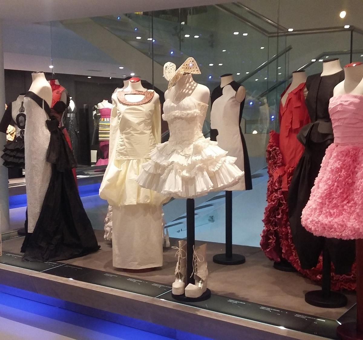 MUSEU DE VESTIDOS DE PAPEL (Mollerussa) - Qué SABER antes de ir MUSEU DE VESTIDOS DE PAPEL (Mollerussa) - Qué SABER antes de ir