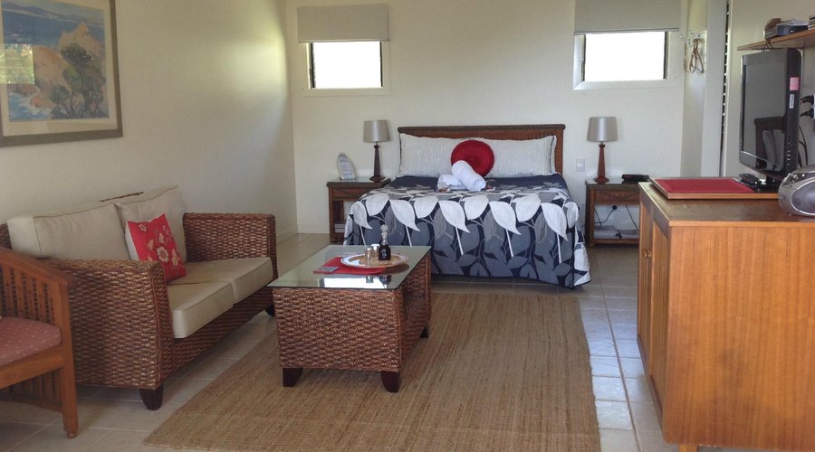 One of our queen rooms at Straddie Views